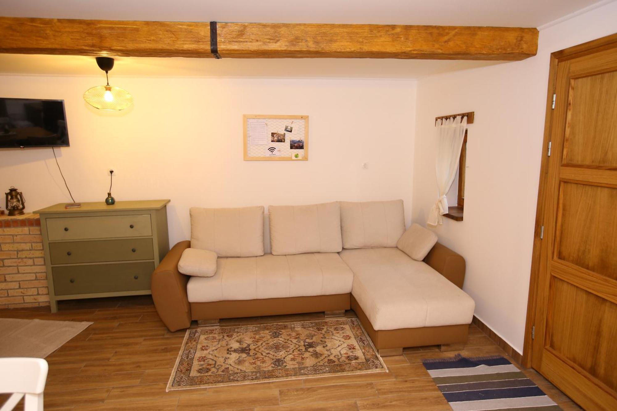 Góhér pince és vendégház Apartamento Csaszartoltes Exterior foto