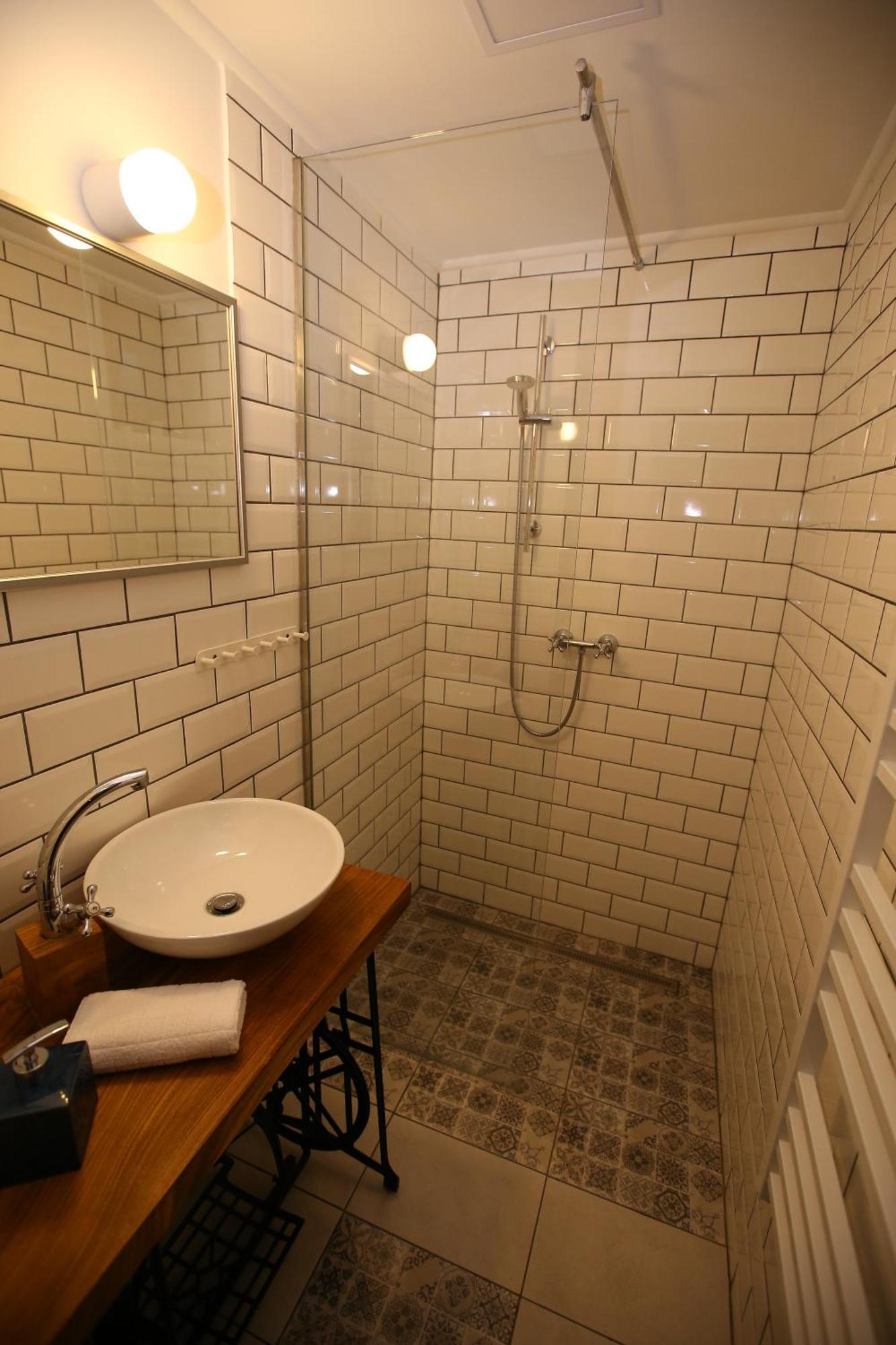Góhér pince és vendégház Apartamento Csaszartoltes Exterior foto